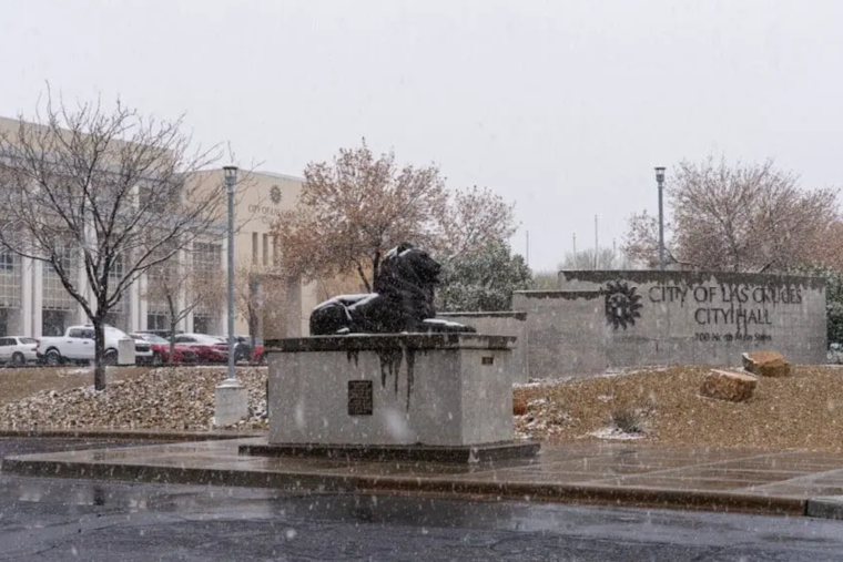 Las Cruces Issues Delayed Start for Non-Emergency Services Amid Ice-Encrusted Streets