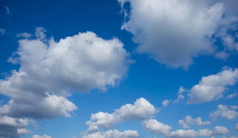 Los Angeles Braces for Weekend Rainfall, Umbrellas Ready as Showers Loom