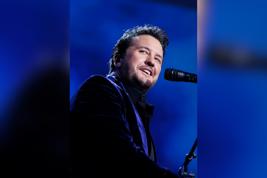 Luke Bryan Set to Sizzle in Pittsburgh with "Country Song Came On Tour" at Pavilion at Star Lake