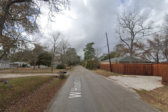 Man and Woman Injured in Highlands Drive-By Shooting; Children Unharmed Amidst Daytime Violence