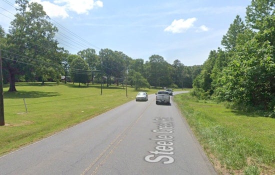 Man Dies in High-Speed Crash in Charlotte's Steele Creek, Investigation Underway