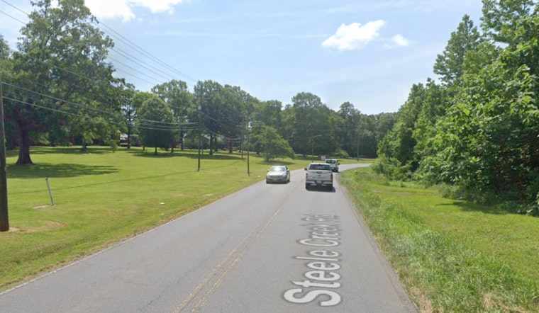 Man Dies in High-Speed Crash in Charlotte's Steele Creek, Investigation Underway