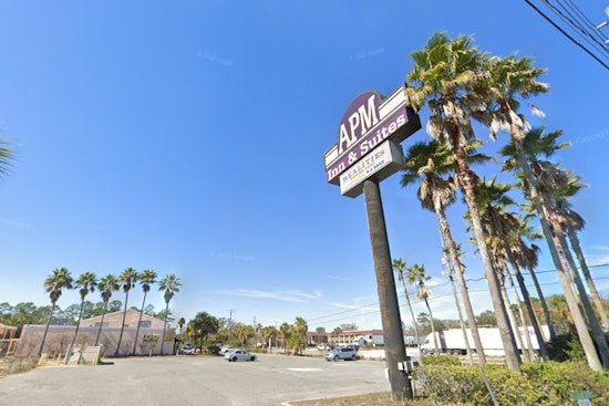 Man Fatally Shot and Woman Wounded at Jacksonville Hotel as Police Search for Suspect