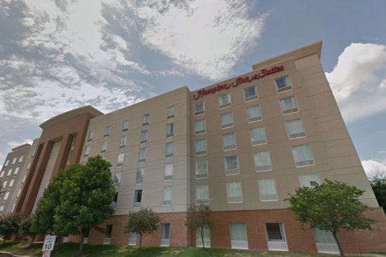 Man Robbed at Gunpoint in St. Louis Hampton Inn During Online Date Gone Wrong