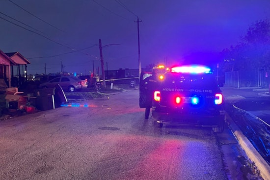 Man's Body Recovered from Submerged Vehicle in Houston's White Oak Bayou