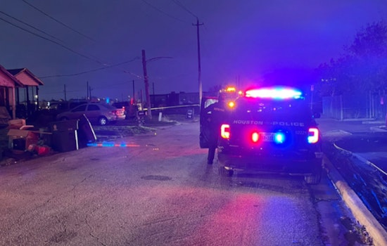 Man's Body Recovered from Submerged Vehicle in Houston's White Oak Bayou