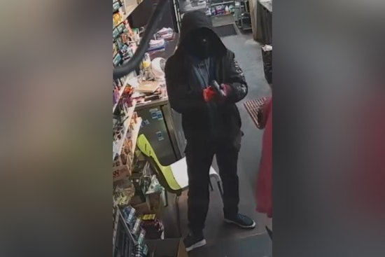 Memphis Police Request Public's Help to Identify Suspects in Daily Market Robberies on South Cooper Street