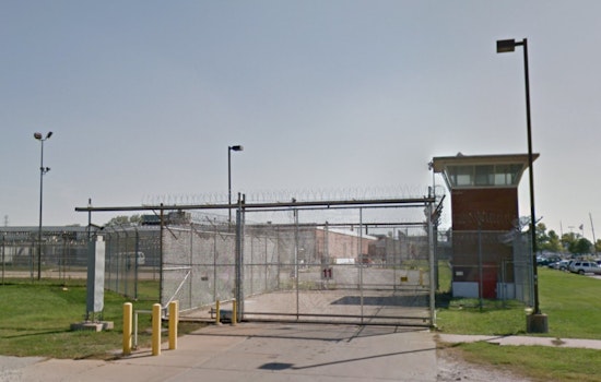 Missouri Senator Advocates for Expanded Ban on Shackling Pregnant Inmates in City and County Jails