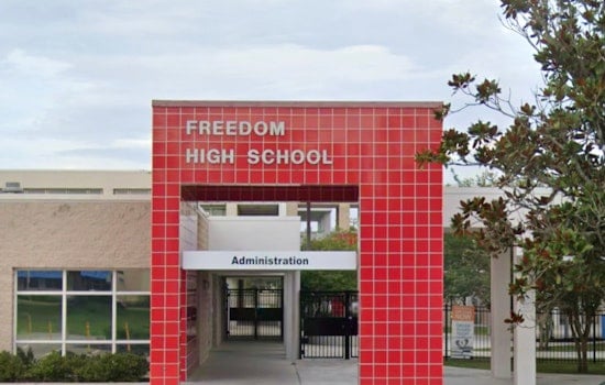 Misunderstanding at Freedom High School in Tampa as Student’s Gun-Shaped Phone Case Triggers Lockout and Police Response
