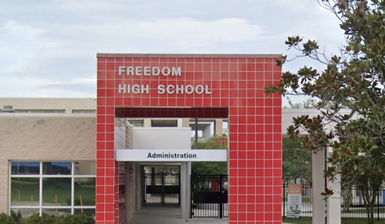Misunderstanding at Freedom High School in Tampa as Student’s Gun-Shaped Phone Case Triggers Lockout and Police Response