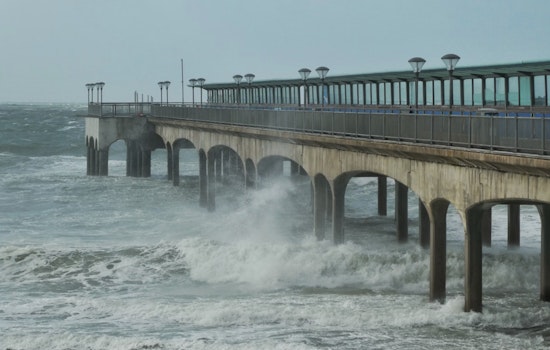 Moderate Trade Winds, Rough Seas, and Showers Expected on Oahu with Front Approaching