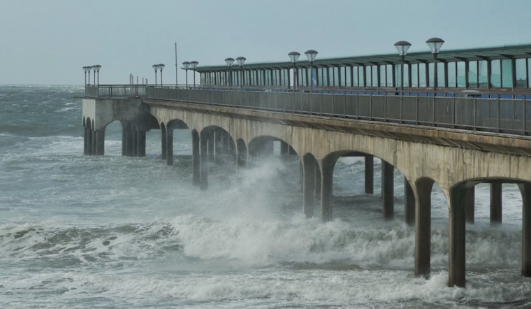 Moderate Trade Winds, Rough Seas, and Showers Expected on Oahu with Front Approaching