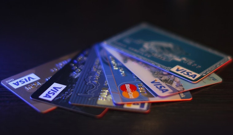Montgomery County Police Probe Suspected Poshmark Scam by User "@valdez310"