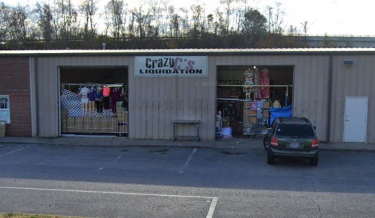 Murfreesboro Firefighters Tackle Blaze at Crazy C's Liquidation amid Freezing Conditions