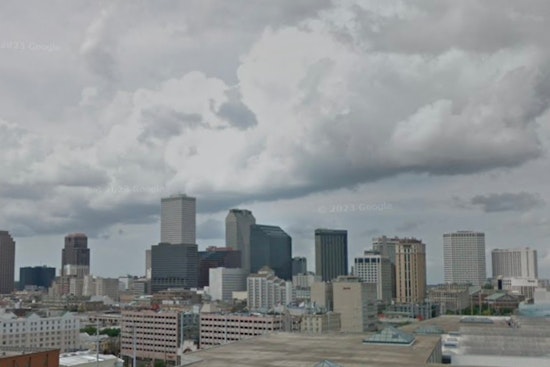 New Orleans Braces for Gentle Temperatures Before Showers and Thunder Roll In - NWS Forecast