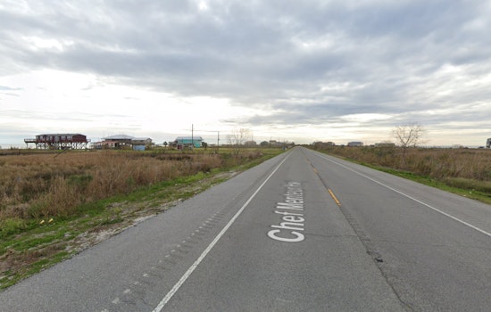 New Orleans Police Investigate Fatal Vehicle Crash on Chef Menteur Highway