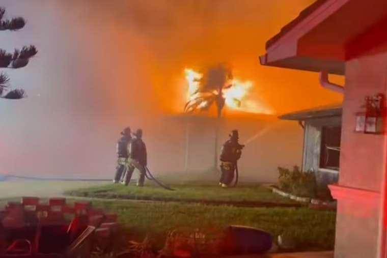No Injuries Reported as Two Homes Engulfed in Flames in New Port Richey Blaze