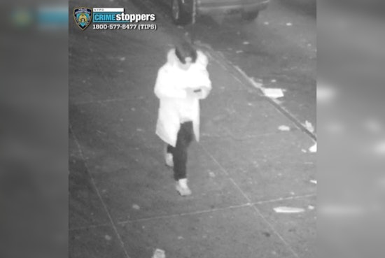   NYPD Seeks Public Help to Find Suspects in Manhattan Stabbing, Offers $3,500 Reward