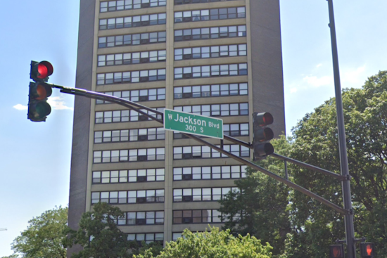 One Critically Injured, Suspect Arrested in Chicago Near West Side Stabbing