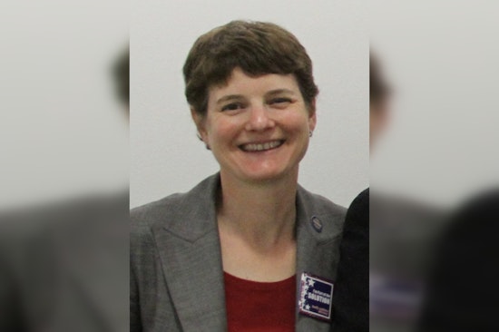 Oregon Treasurer Elizabeth Steiner Advocates for HB 2200 to Shield Public Retirement Fund from Climate Risks