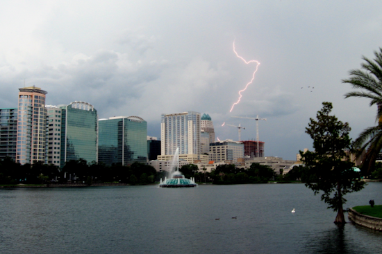 Orlando Area Braces for Severe Storms and Chilly Winds, NWS Urges Caution for Mariners and Travelers Alike