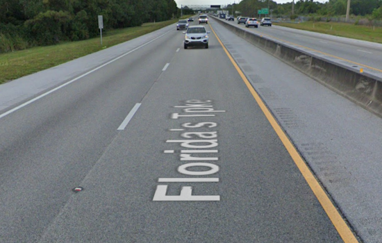Overturned Rock Hauler Snarls Traffic on Florida’s Turnpike in Lake County, Lanes Reopened After Delays