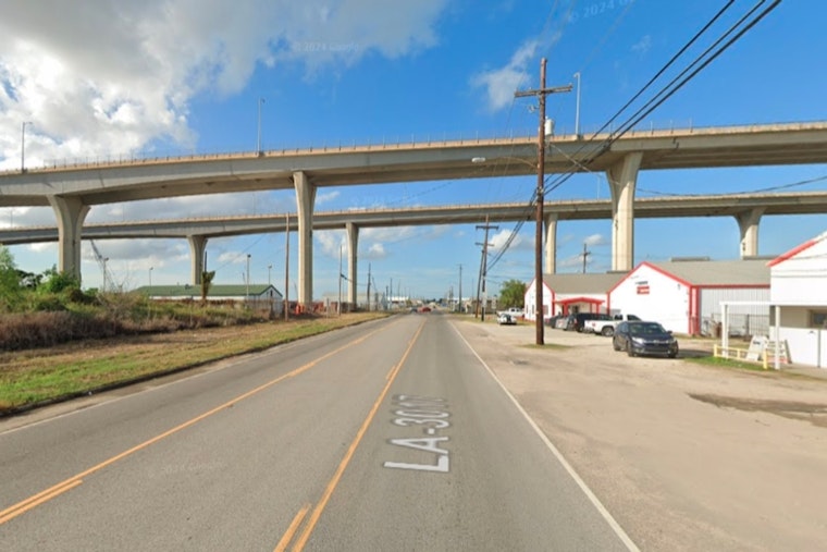 Pedestrian Fatally Struck by SUV in Belle Chasse as State Police Urge Caution