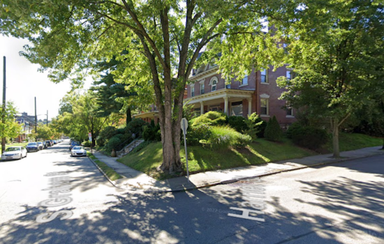 Pittsburgh Firefighters Quell Blaze in Bloomfield, No Injuries Reported as Residents Evacuate Safely