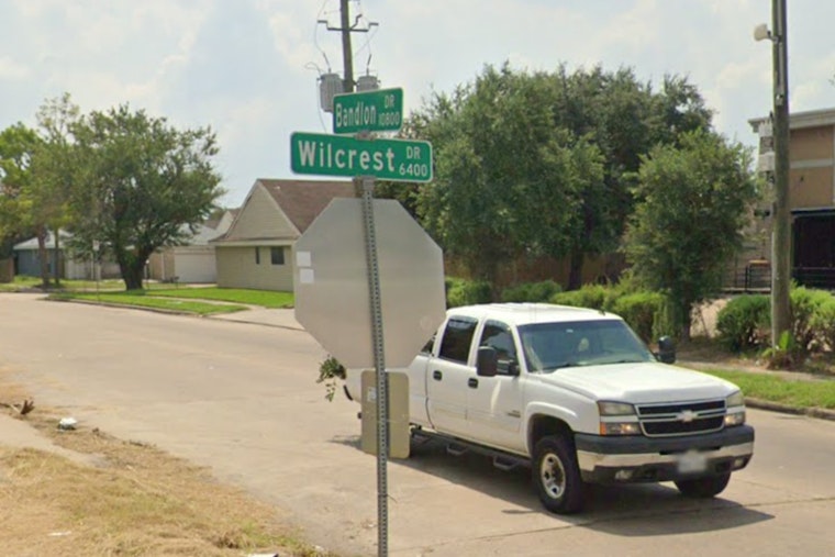 Quick Response from Houston Firefighters Saves $830,000 in Property at Alief Strip Center Blaze