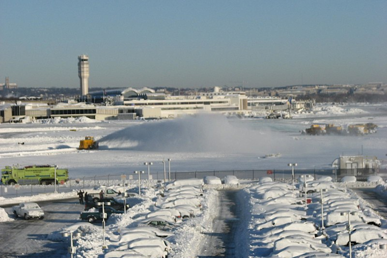 Reagan National Airport Reopens After Overnight Snowstorm Closure, Flights Resume in DMV Area Amid Disruptions