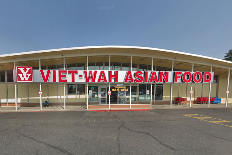 Renton's Viet-Wah Asian Food Market Engulfed by New Year's Fire; Resilient Community Awaits Reopening