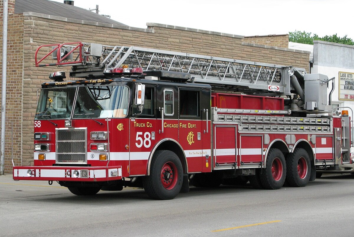 Residents Displaced as Fire Ravages Chicago Ridge Apartment Complex,