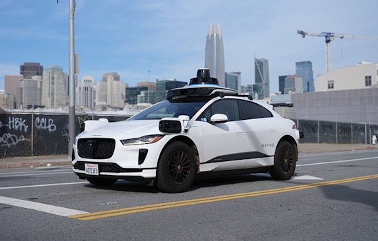 Robbery Suspect Apprehended After Fleeing in Driverless Waymo Vehicle in Los Angeles