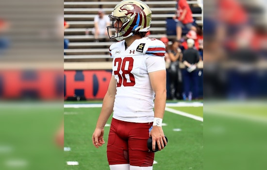 Rookie Sensation Jake Bates Kicks His Way to Lions' Single-Season Scoring Record, Toppling Jason Hanson's Legacy
