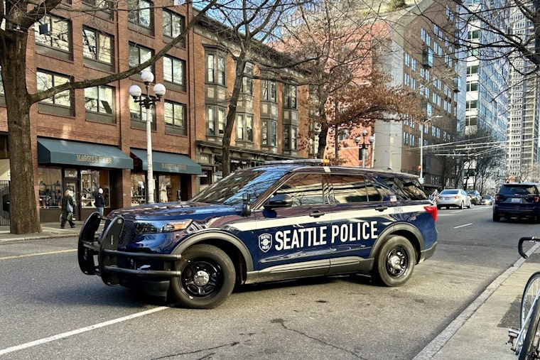 Seattle Police Successfully Negotiate with Armed Man in Crisis on Belltown Rooftop, Suspect Arrested on Multiple Charges