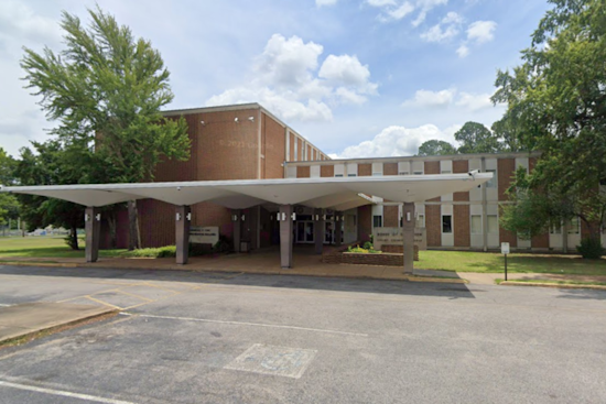 Shelby County Commissioners Propose "No Confidence" Vote Against MSCS Board Amid Superintendent Feagins' Dispute