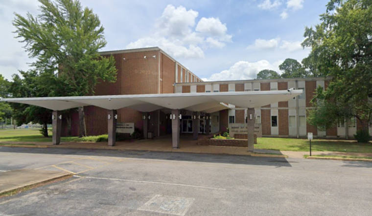 Shelby County Commissioners Propose "No Confidence" Vote Against MSCS Board Amid Superintendent Feagins' Dispute