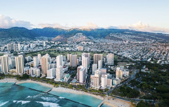 Shifting Weather in Honolulu as NWS Forecasts Easing Trade Winds and Potential Weekend Surf Warnings