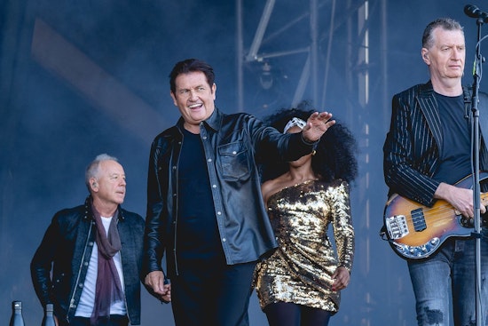 Simple Minds Embarks on Nostalgic 'Alive & Kicking Tour' with Soft Cell and Modern English Across North America