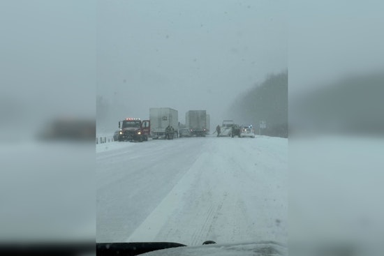 Snowy Conditions Cause Crashes on I-196 Near Zeeland, Michigan Authorities Issue Travel Warnings