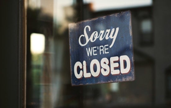 St. Louis Grocery Stores Schnucks and Dierbergs Announce Early Closures Amid Winter Storm