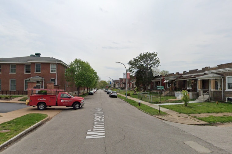 St. Louis Police Investigate Carondelet Shooting 40-Year-Old Man Critically Injured Attackers At Large