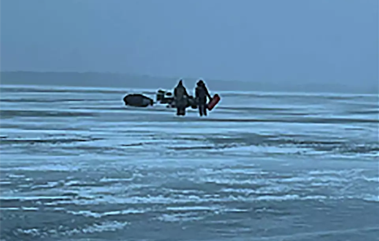 Stranded Ice Fishermen Rescued from Saginaw Bay by U.S. Coast Guard and Local Agencies