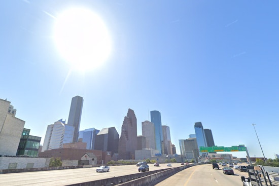 Sunny Skies Ahead for Houston, with Rainy Weekend in Forecast