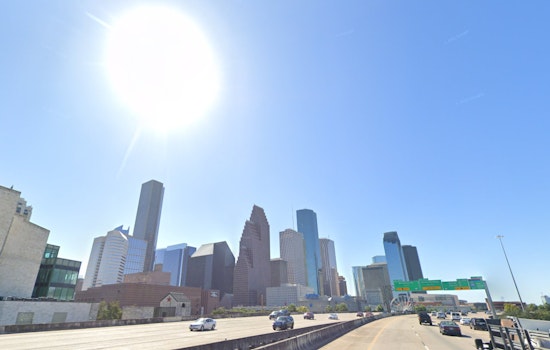 Sunny Skies Ahead for Houston, with Rainy Weekend in Forecast