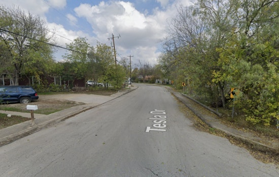 Suspect Sought in West Side San Antonio Shooting, Victim in Stable Condition After Foot Injury
