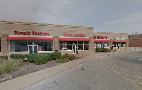 Suspected Thief Brandishes Knife During Foot Locker Robbery on Page Ave as St. Louis Police Seek Information