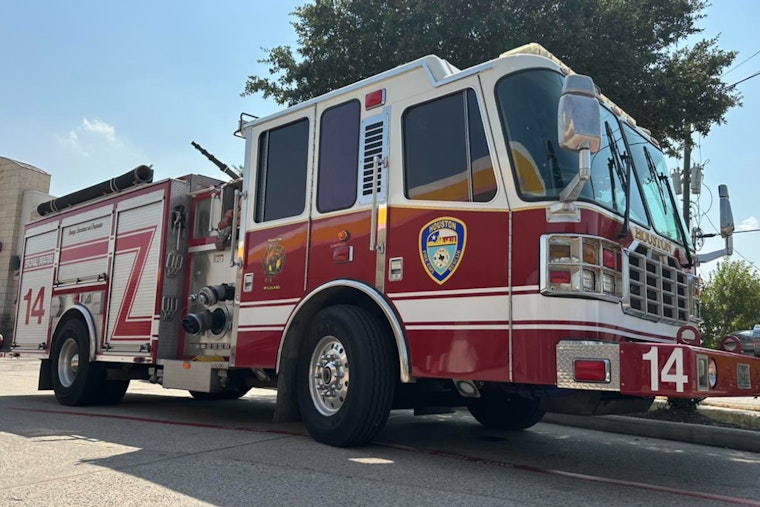 Swift Actions of Houston Firefighters Prevent Casualties in Spring Branch Central Apartment Fire