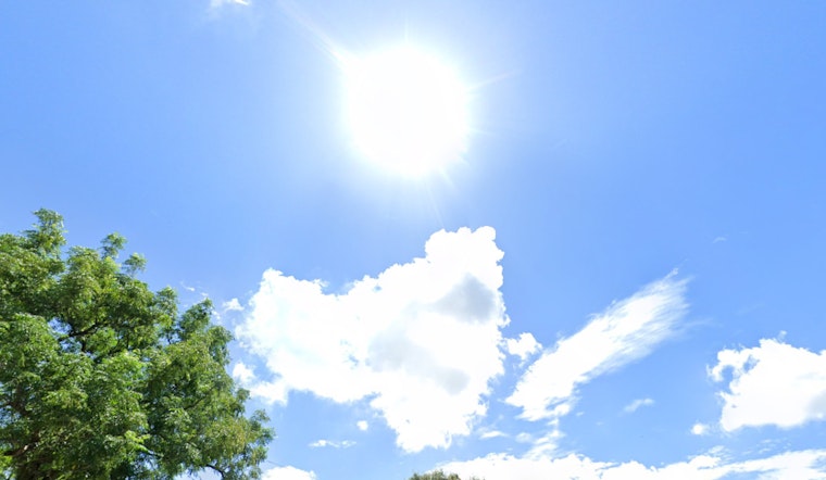 Tampa Basks in Winter Sunshine with Clear Skies Ahead, NWS Forecast Predicts Pleasant Weather With a Side of Showers Come Monday