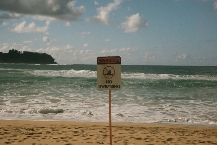 Tampa Bay Area Warned of Frigid Temperatures and Dangerous Rip Currents as NWS Advises Caution